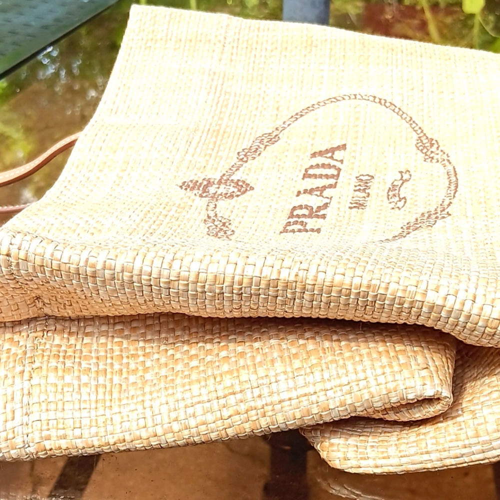π Prada Raffia Beach Tote β±οΈ - Picture 9 of 14